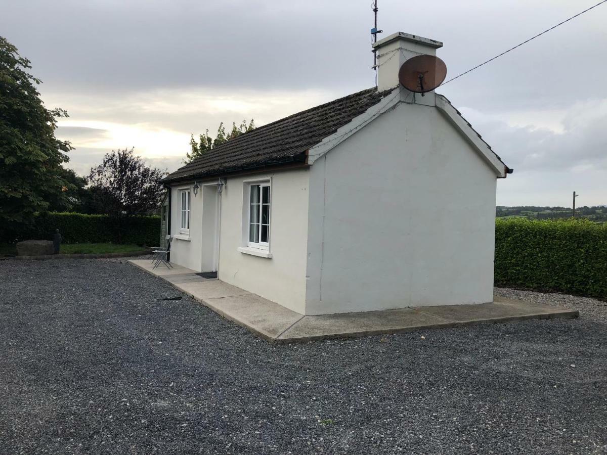 The Cottage Ballinaleucra Exterior photo